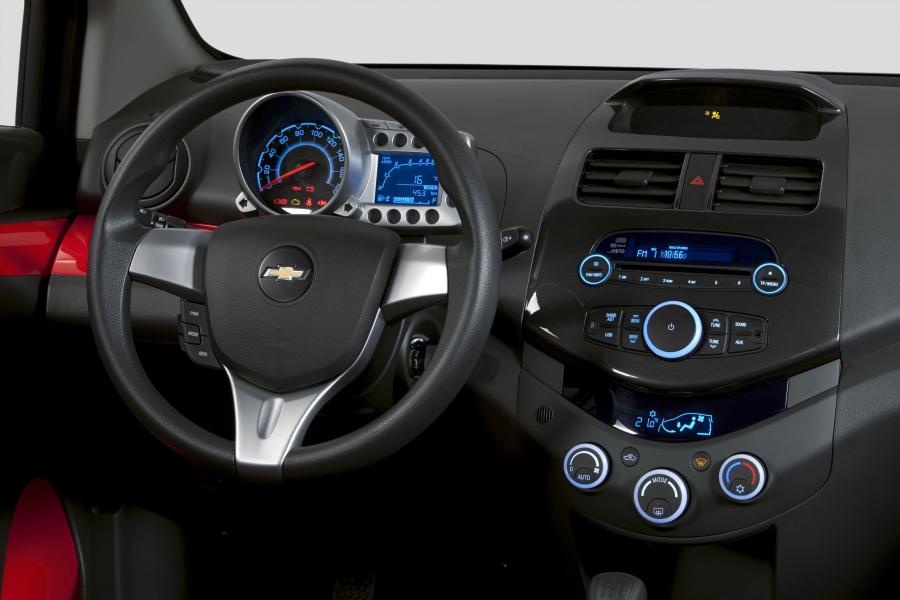  Chevrolet Spark 2013 года  (фото 64 из 204)